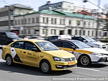 Автоэксперт посоветовал незнающим Москву таксистам приобрести бумажную карту города
