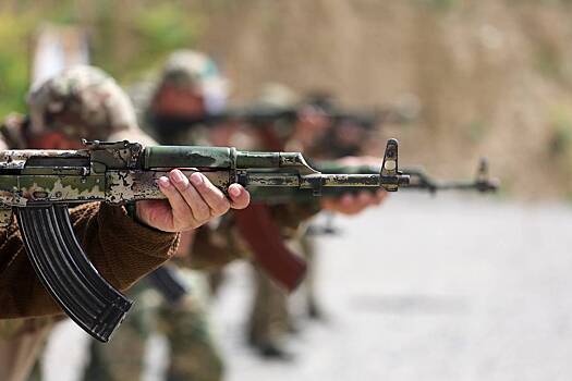 Актер Леонид Гусаров погиб на СВО. Как российские артисты отправляются на фронт, получают ранения и спасают товарищей?