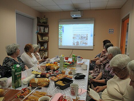 В Музее Зюзинской волости прошло именинное чаепитие