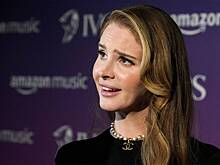 Лана Дель Рей поехала к аллигаторам и нашла любовь