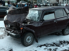 Молодой омич на «ВАЗе» устроил аварию, в которой пострадал ребенок