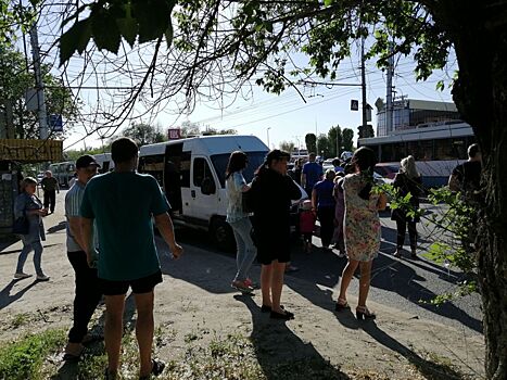 Врачи продолжают бороться за жизнь 11-летней сбитой под маршрутку девочки