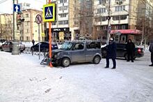 Женщину-пешехода спас от наезда столб со знаком в центре Красноярска
