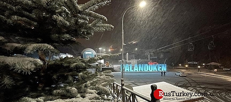Популярный турецкий курорт накрыло снегом