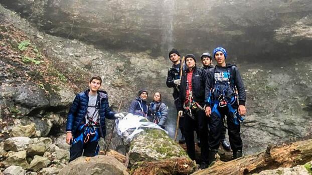 Туристы из Анапы совершили поход по Кавказскому хребту