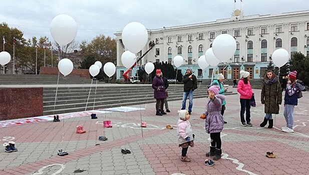 "Не спеши, тебя ждут дома": акция в память о погибших на дорогах Крыма