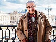 Жители Донбасса передают привет российским звездам и дарят артистам осколки ракеты