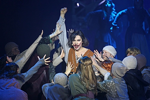 Свердловская музкомедия путешествует по стране