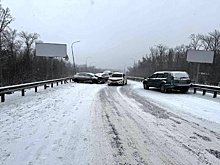 В Приморье из-за непогоды случилось масштабное ДТП с шестью машинами