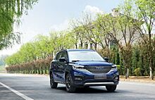 Автобренд Zotye впервые показал салон кроссовера Traum Seek 5