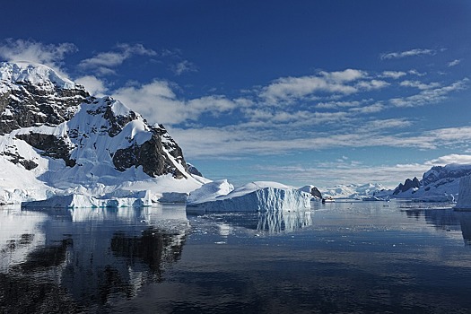 Льды в Антарктике тают с рекордной скоростью