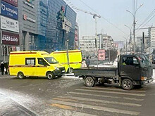 Грузовик снес на переходе пенсионера и младенца в коляске