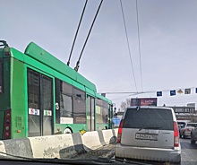 В Новосибирске ГИБДД заинтересовалась инцидентом с троллейбусом на «встречке»