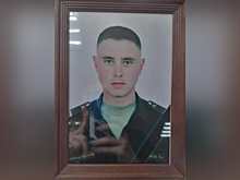 Погибшего на СВО 24-летнего Романа Ромашова похоронили в Чистоозерном районе