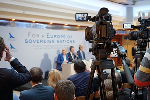 Националисты Европы на встрече в Праге призвали ликвидировать ЕС
