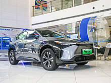 В Китае начались продажи Toyota с авиационным рулем