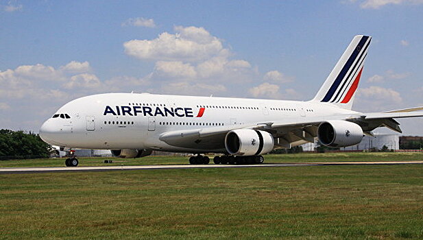 Air France приостановила рейсы на французские заморские территории