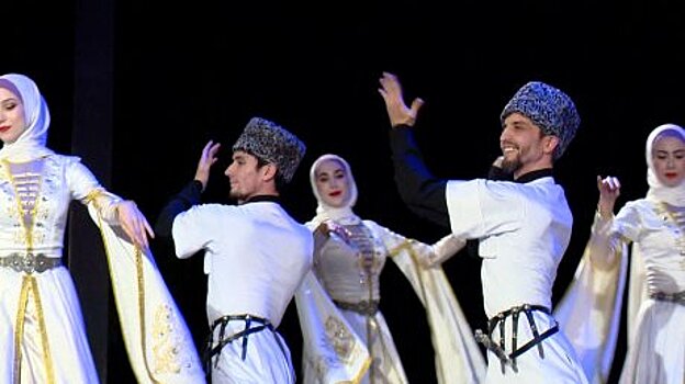 Ансамбль «Вайнах» в танцах показал пензенцам национальные обычаи