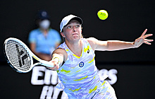Свёнтек вышла в полуфинал Australian Open