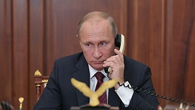 Премьер Греции позвонил Путину