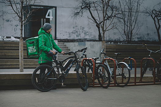 Московские курьеры начнут зарабатывать до 300 тысяч рублей к Новому году