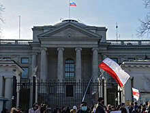 В Польше сочли провокацией желание российского посла возложить цветы на кладбище 9 мая