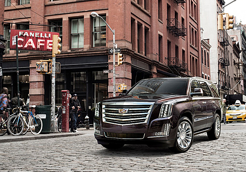 В России Cadillac Escalade получил более мощный мотор и 8-ступенчатый «автомат»