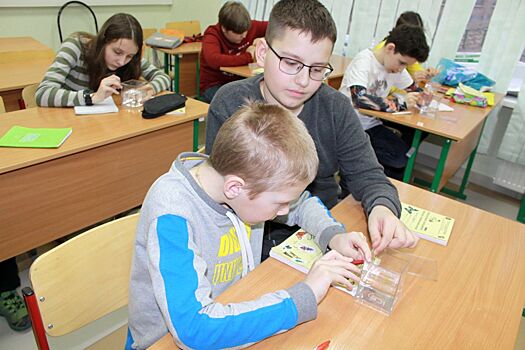 Юные экологи из Московского дворца пионеров участвуют в настоящих космических экспериментах