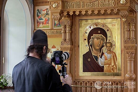 В финском Ново-Валаамском монастыре хранятся бесценные сокровища, здесь блестит золото и сверкают бриллианты — о которых мечтают и в России