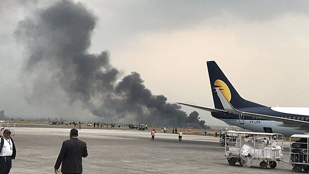 Названо число пассажиров разбившегося в Непале самолета