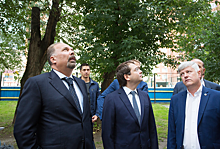 Мень и Чибис раскритиковали в Екатеринбурге балконы и провода