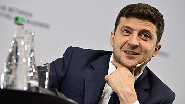 Партия Зеленского лидирует в парламентском рейтинге, показал опрос