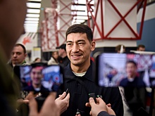 Чемпиону мира по боксу Биволу проведена операция на спине