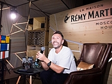 Сергей Шнуров представил свою pop-up выставку