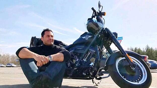 У кого из звезд есть мотоциклы и сколько они стоят