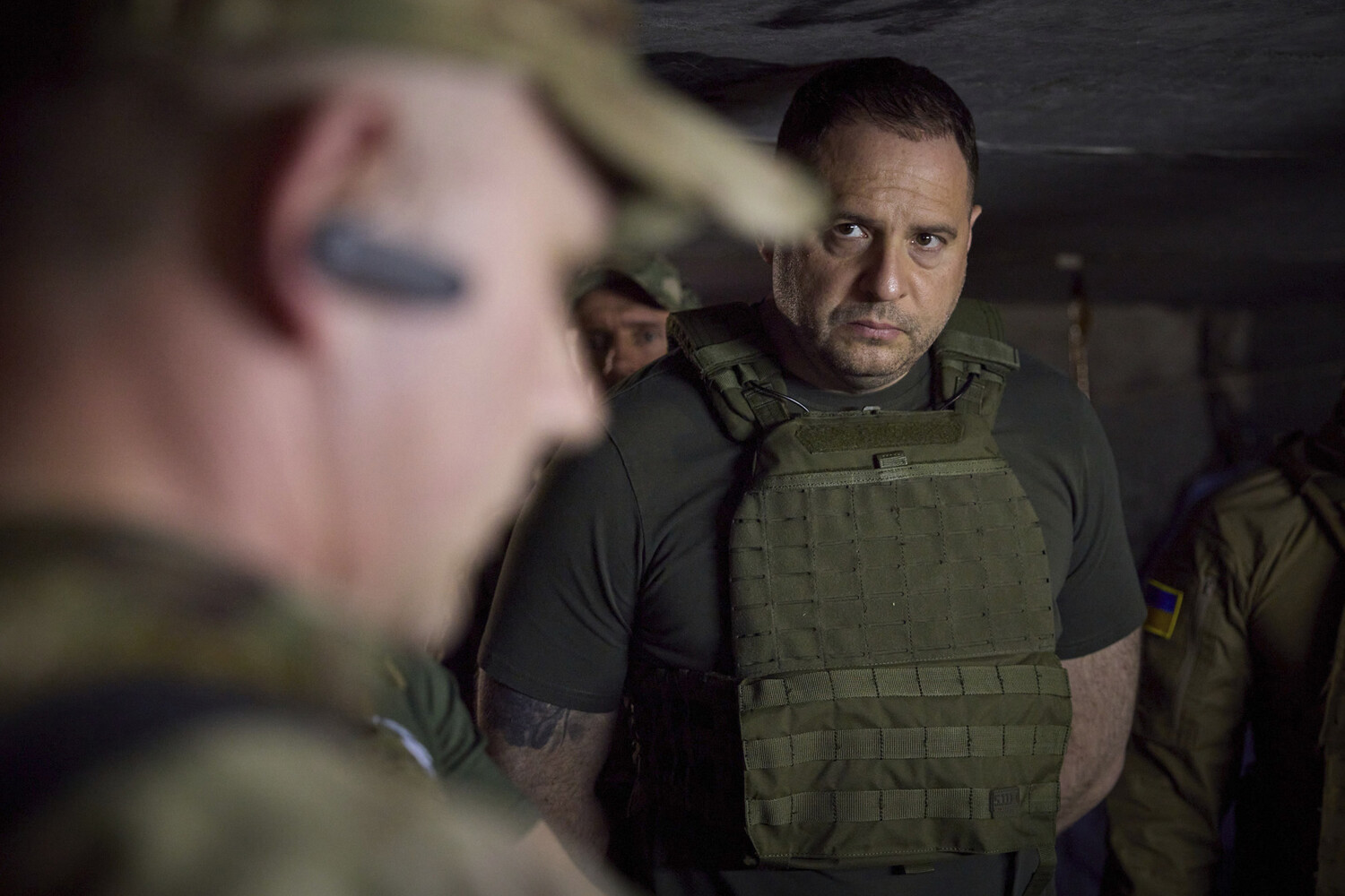 Экс-глава ОП Ермак не пытался уйти добровольцем на фронт, несмотря на заявления