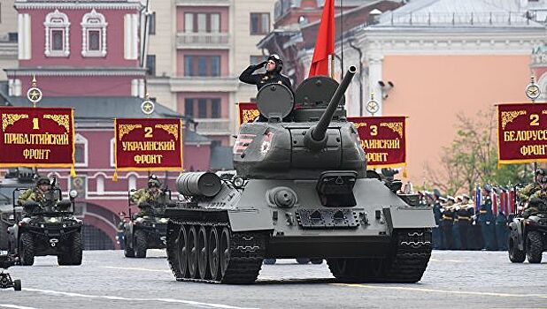 В Москве начали наносить желтую разметку для танков