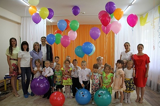 "Эстафета добрых дел" от ЕВРАЗ НТМК подарила праздник дошколятам