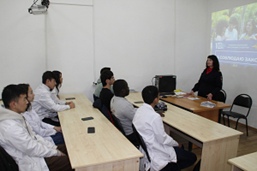 Сотрудниками УНК УМВД России по Тамбовской области организовано проведение цикла мероприятий с иностранными студентами, обучающимися в ТГУ имени Г.Р. Державина