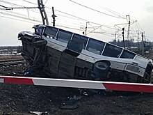 После ДТП с автобусом и поездом в Ярославской области задержали монтера пути