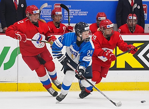 Хоккеистки сборной России проиграли сборной Финляндии на чемпионате мира