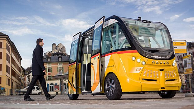 Продажи первого беспилотного автобуса начнутся осенью 2017 года