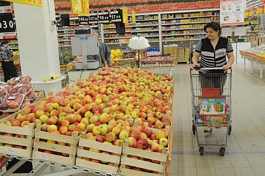 Фрукты и черешню с карантинными вредителями обнаружили в Нижегородской области