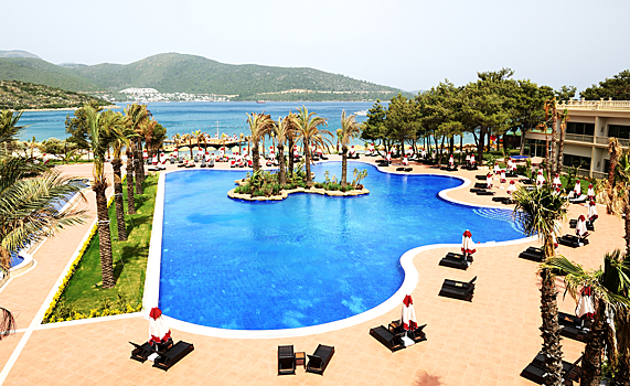 Названы самые безопасные курорты Турции