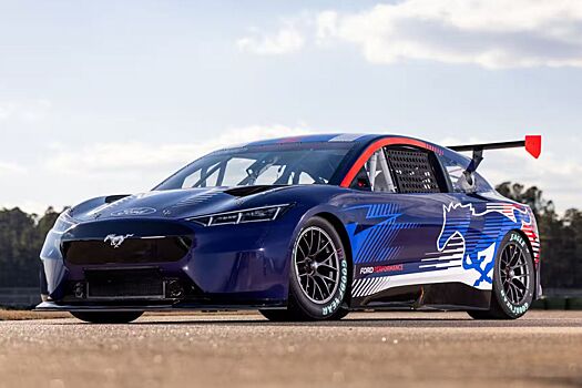 В Ford на базе Mustang Mach-E построили электрический прототип NASCAR