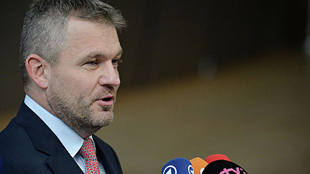 В Словакии перенесли заседание парламента по вотуму недоверия премьеру