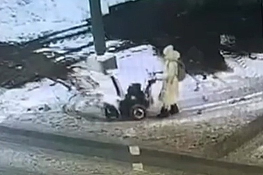 Москвичка угнала снегоуборочную машину
