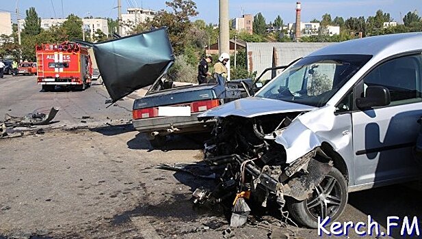 Шесть человек пострадали в тройном ДТП на керченской трассе