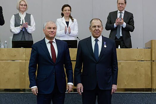 Лаврова наградили медалью Госдумы