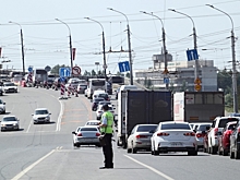 Омичка пытается через суд заставить ГИБДД выдать ей «блатные» номера